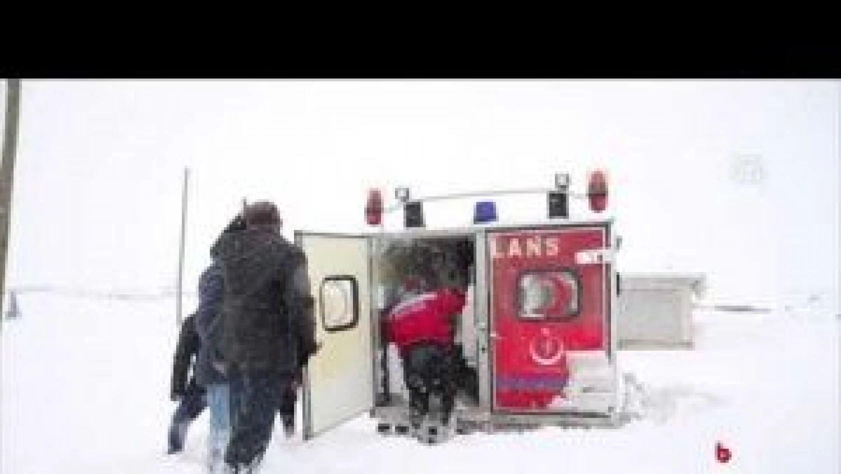 Erzurum'da sağlık ekipleri karlı dağları aşarak hayat kurtarıyor