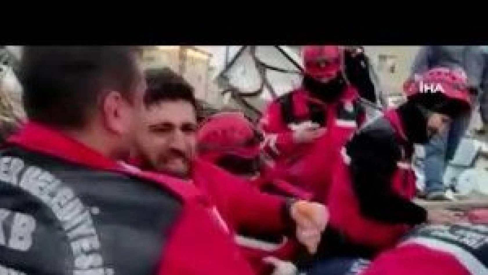 Hatay'da 6 yaşındaki küçük Eymen enkazdan 37 saat sonra sağ olarak kurtarıldı