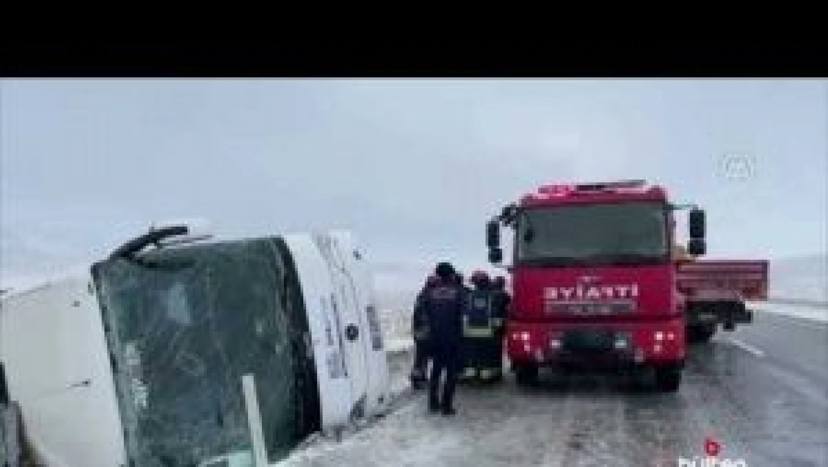 Konya'da tur otobüsü devrildi 5 kişi öldü, 26 kişi yaralandı