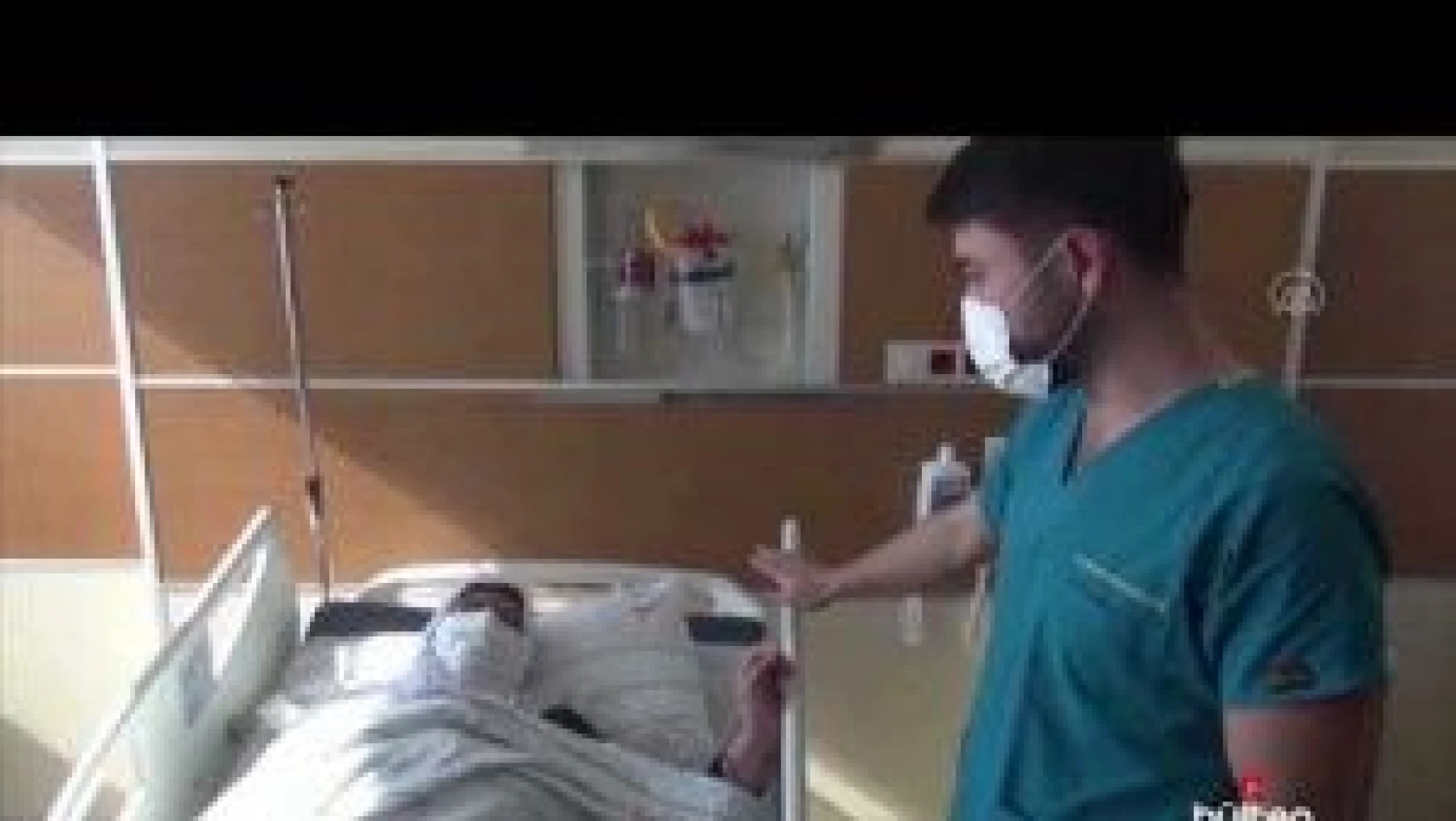 Tatvan'da bir hastanın böbreğindeki taş kapalı ameliyatla çıkarıldı