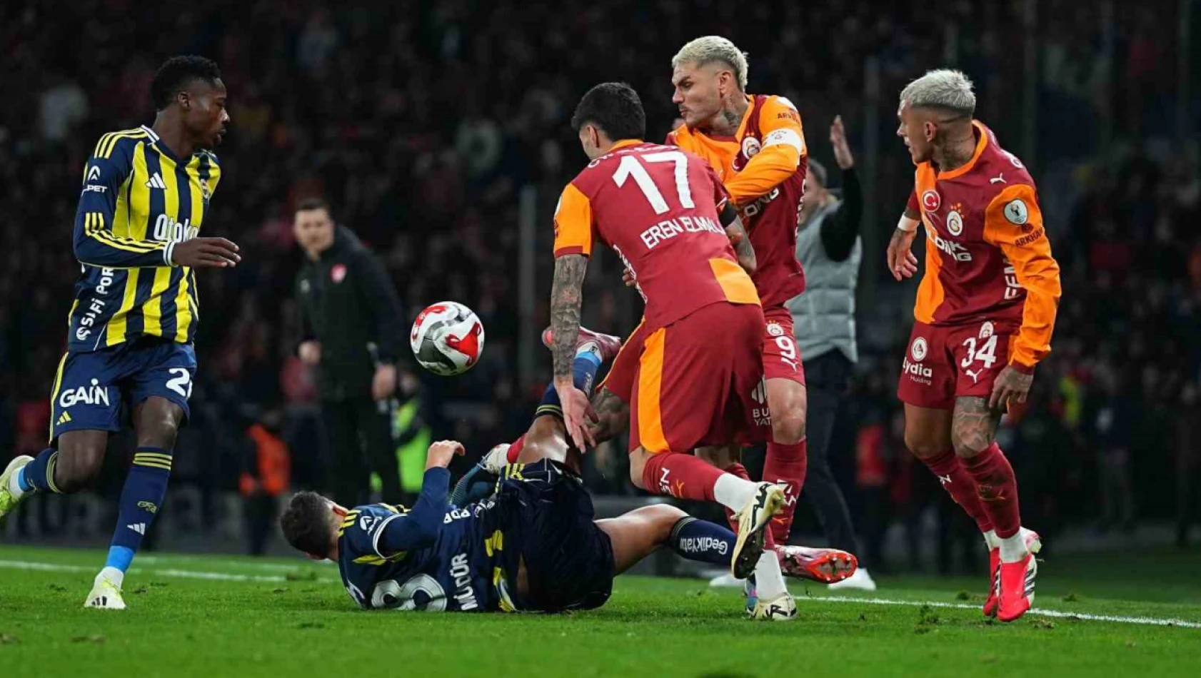 Süper Kupa Fenerbahçe'nin! Galatasaray'ı 2-0 mağlup etti