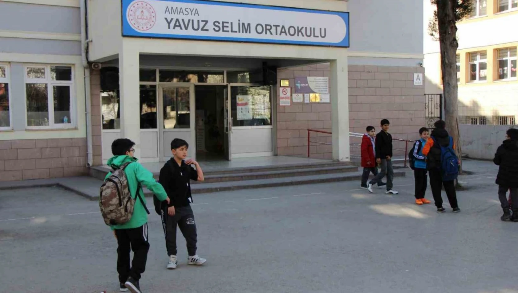 Amasya'da 11 öğrenci hastanelik oldu