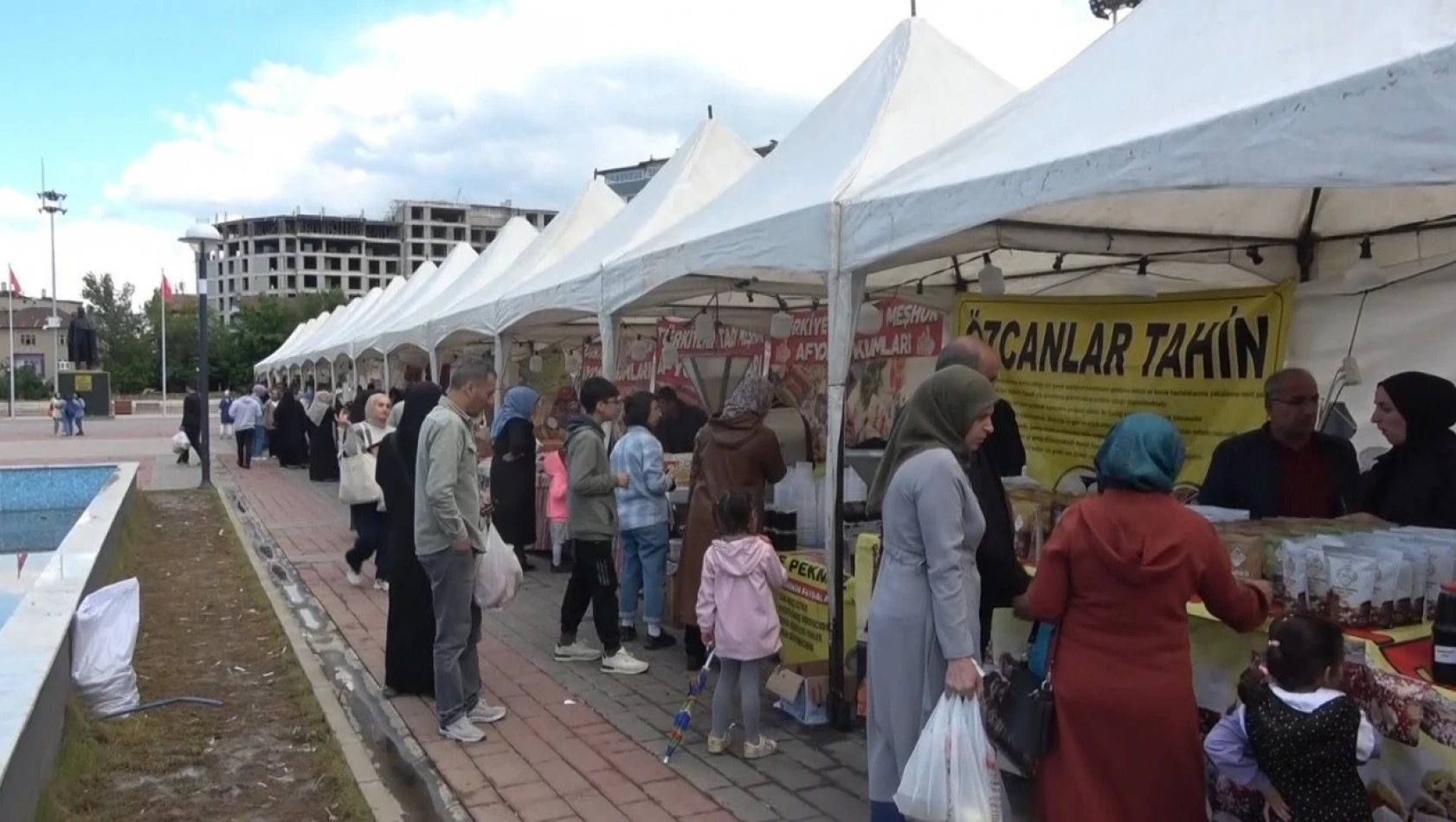 Anadolu'nun lezzetleri Muş'ta vatandaşlarla buluştu