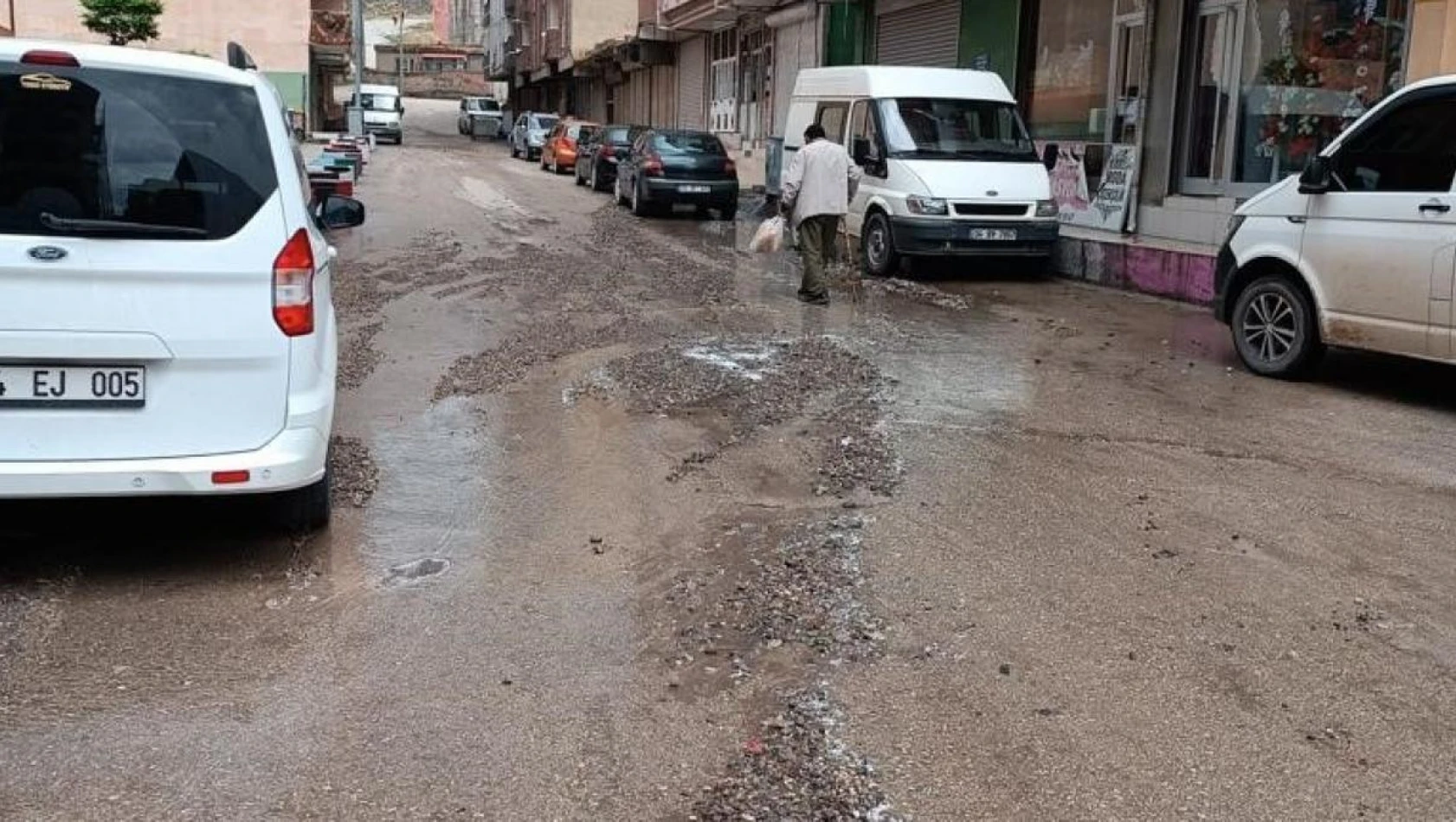 Ağrı Doğubayazıt sele teslim oldu