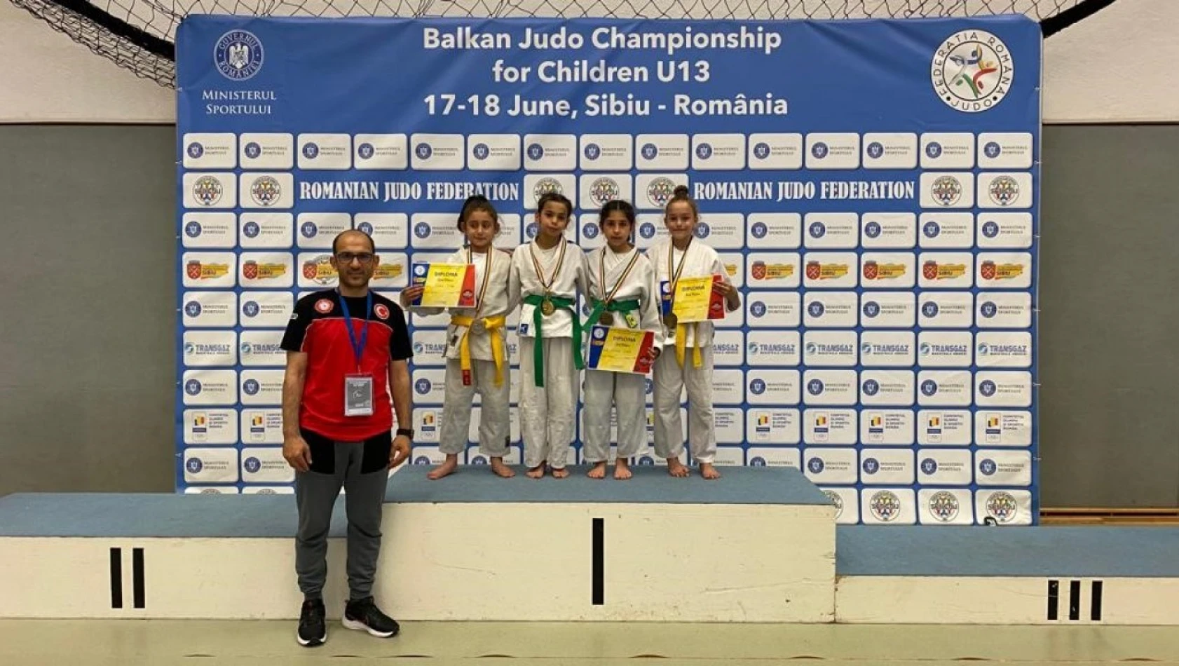 Vanlı Milli judocular Balkan şampiyonasından madalyayla döndüler