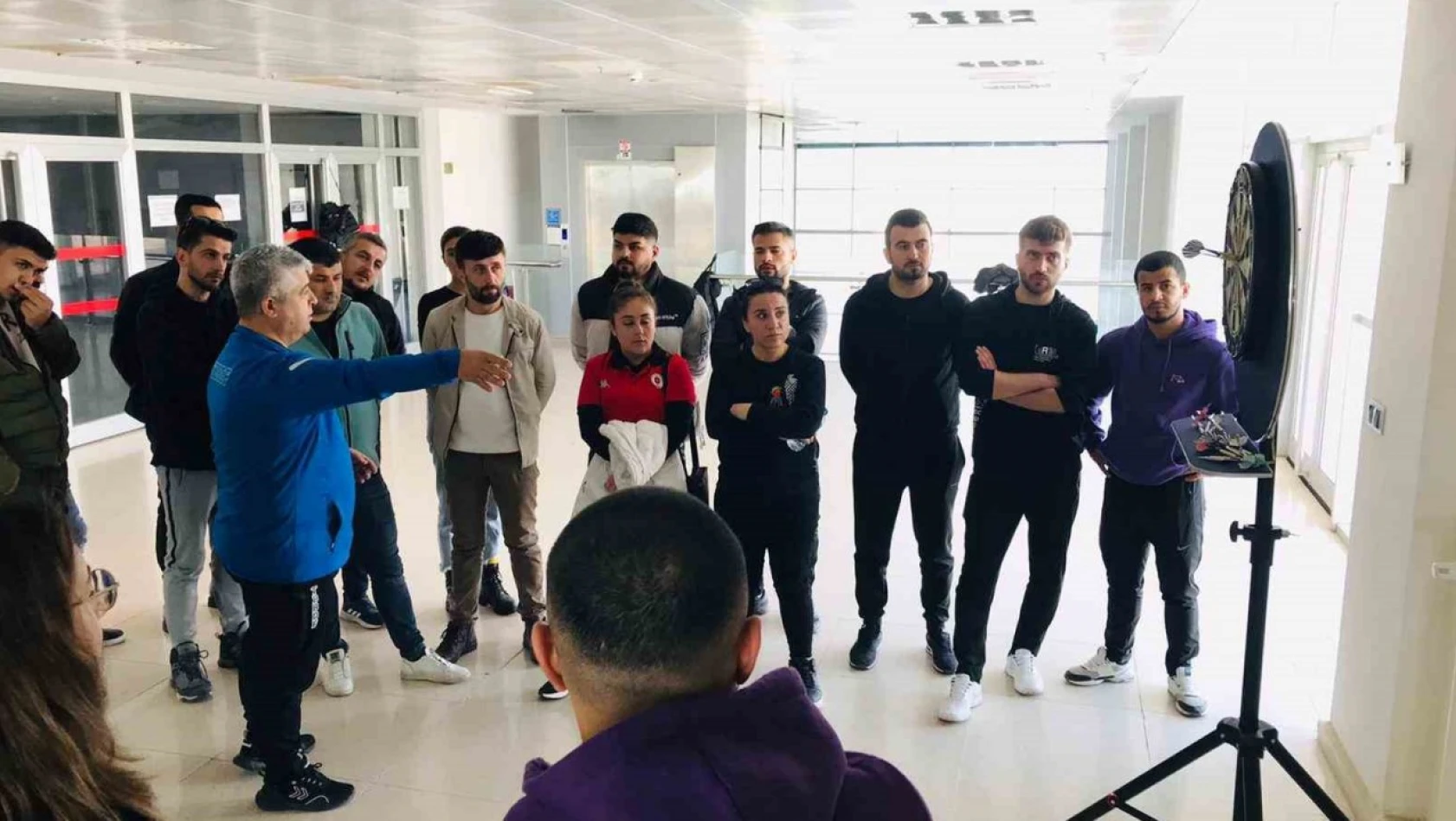 Şırnak Üniversitesi'nde dart hakemlik kursu düzenlendi