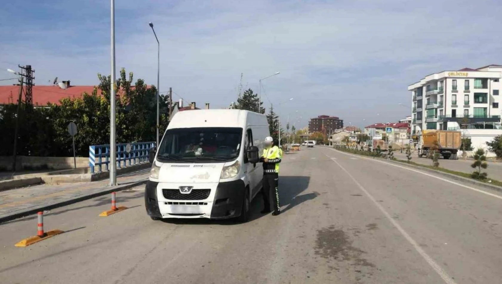 Van'da 20 araç trafikten men edildi