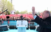 Cumhurbaşkanı Erdoğan: 'Ana muhalefetin genel başkanının yüzü kızarması gerekirken sağa sola siyasi ahlak dersi vermeye kalkıyor'