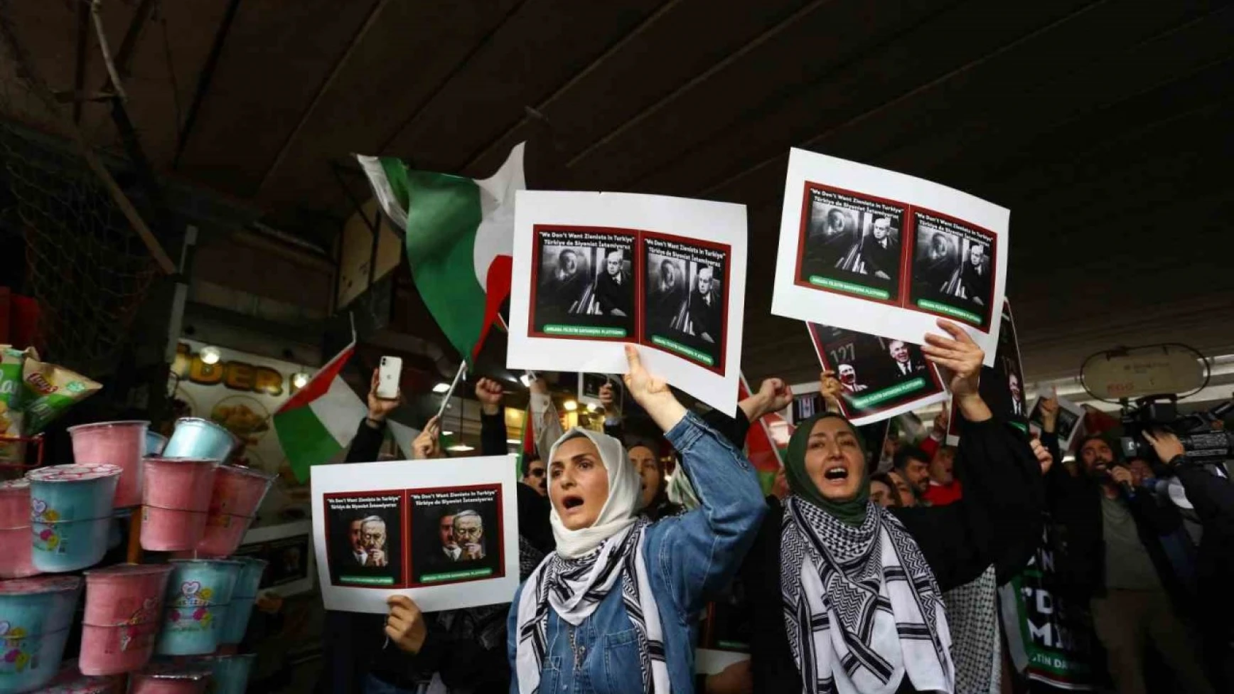 Almanya Cumhurbaşkanı Steinmeier, Ankara'da protesto edildi