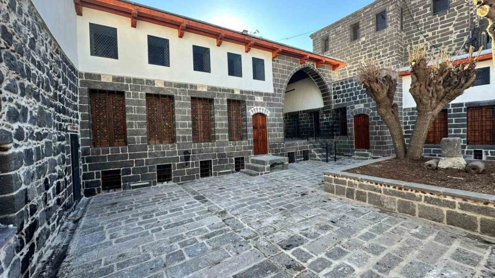 Diyarbakır'da Cemil Paşa Konağı müştemilatı restore edildi