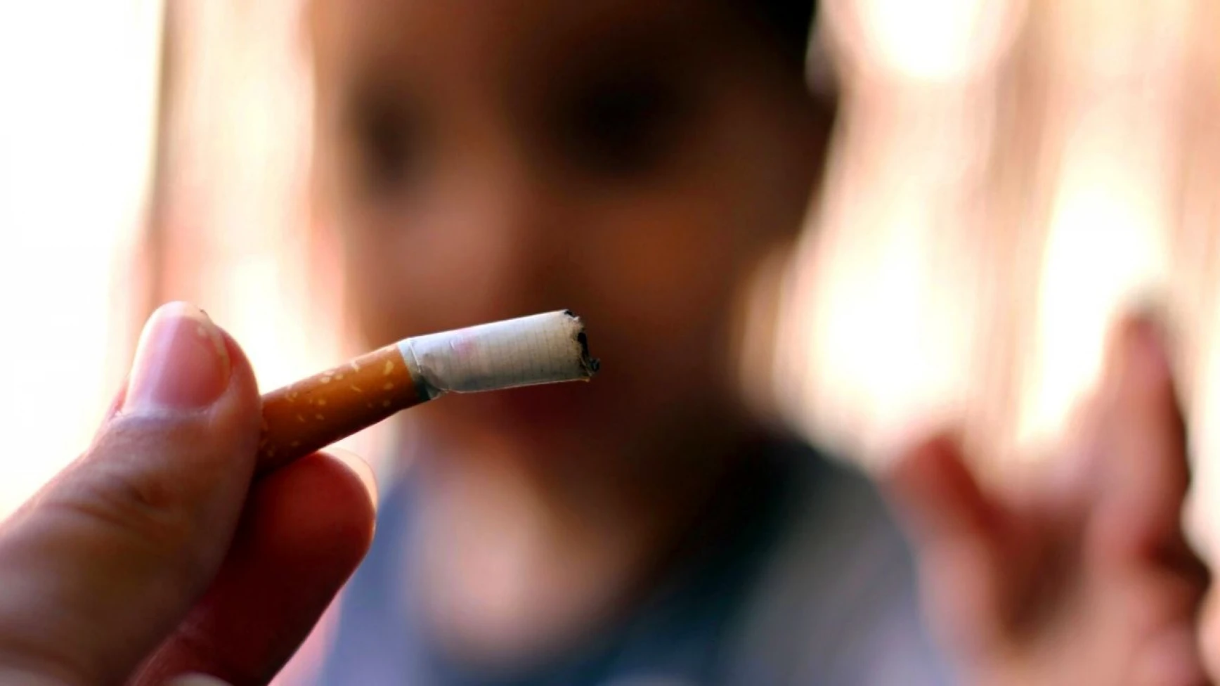 Sigara yılda 65 bin çocuğu öldürüyor