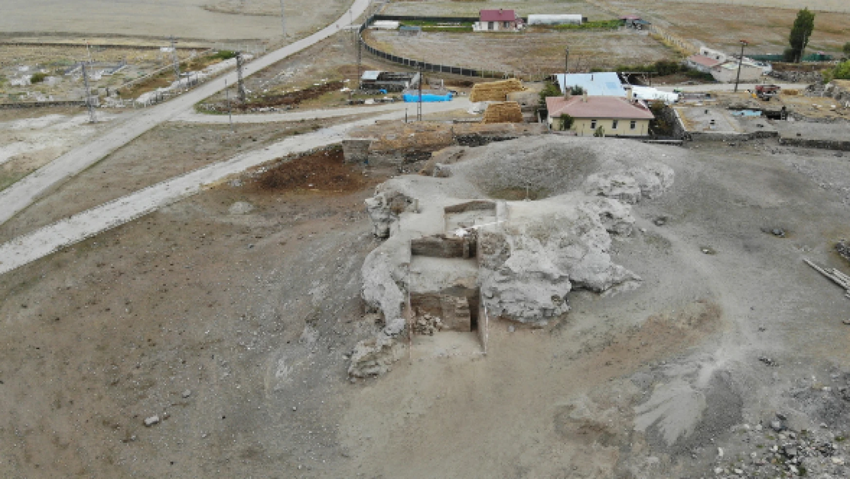 6 bin yıllık  Pulur Höyük'te kalıntılara rastlandı