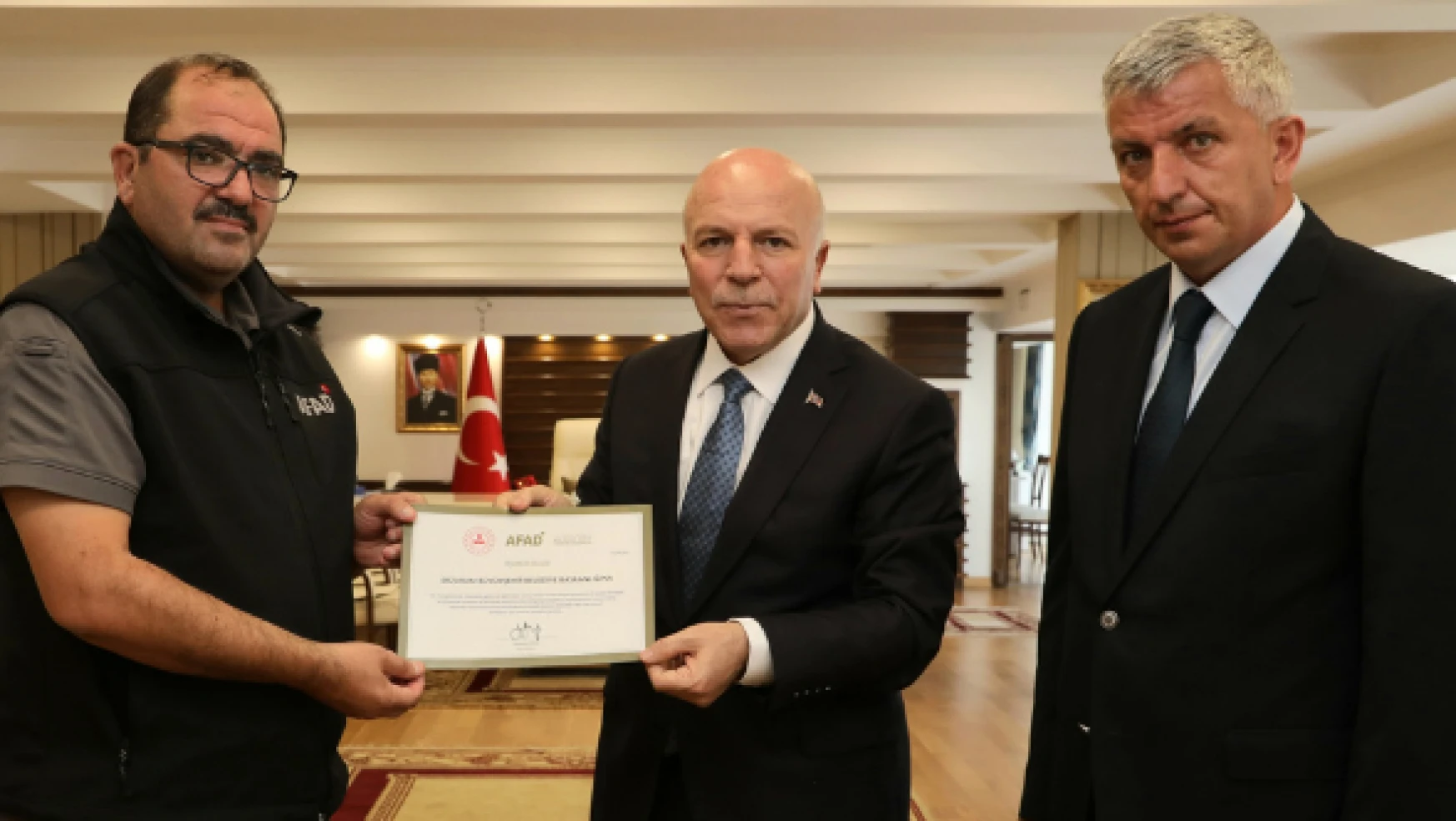 Bakan Soylu'dan Başkan Mehmet Sekmen'e teşekkür belgesi