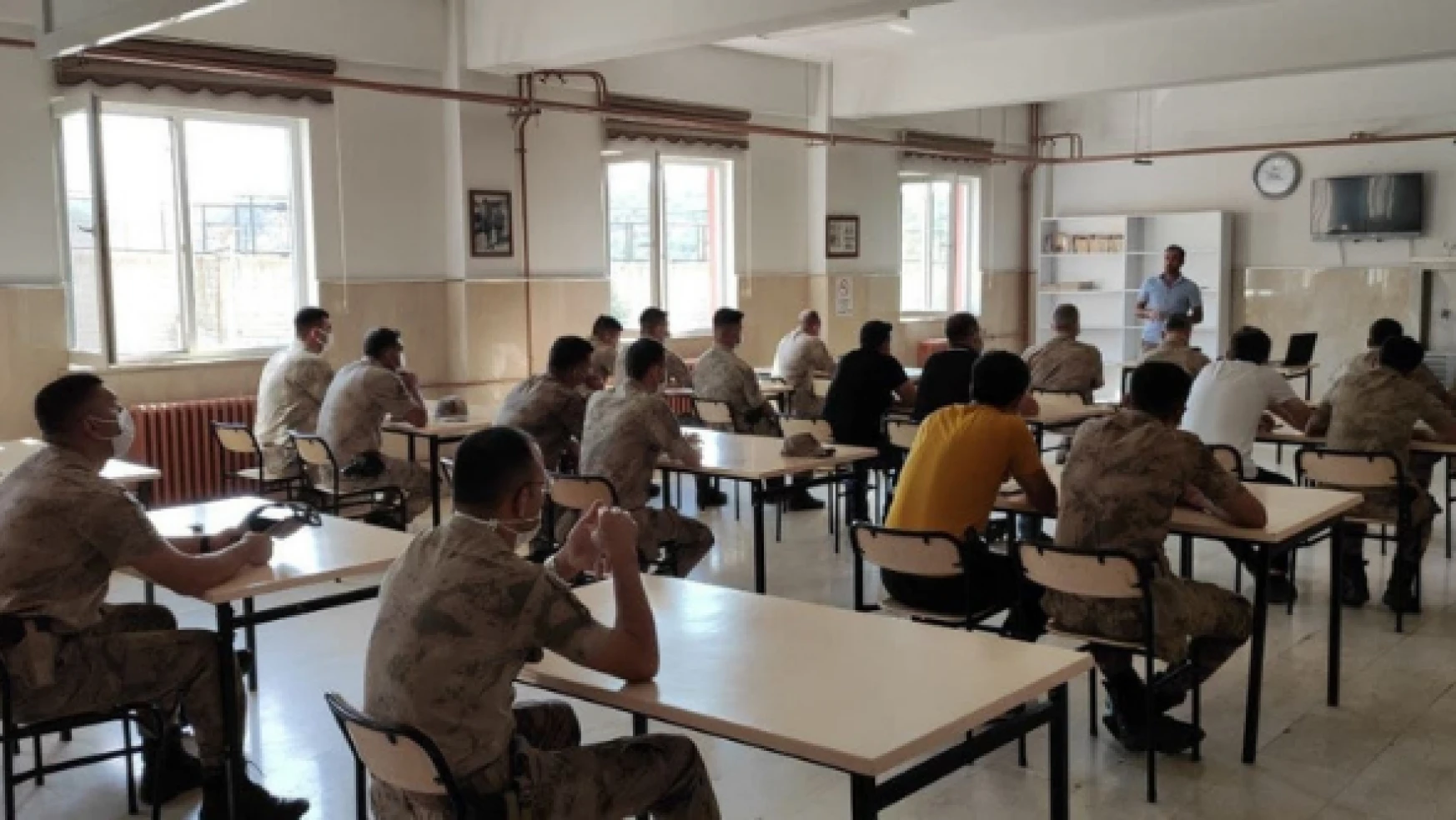 Bingöl Doğa Koruma personeli, jandarma ekiplerine seminer verdi