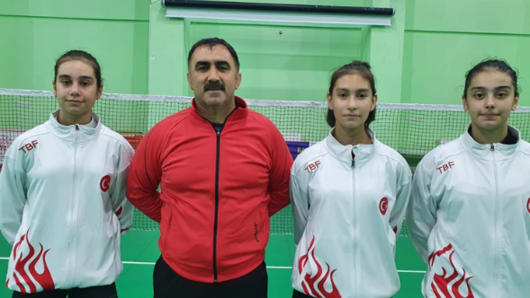 Erzincanlı milli sporcular U 15 Uluslararası Badminton turnuvasına katılıyor