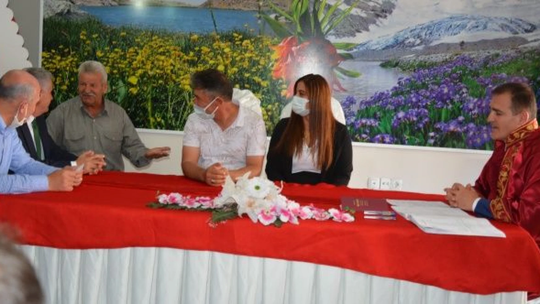 İçişleri Bakanı Süleyman Soylu, Hakkari'de nikah törenine katıldı