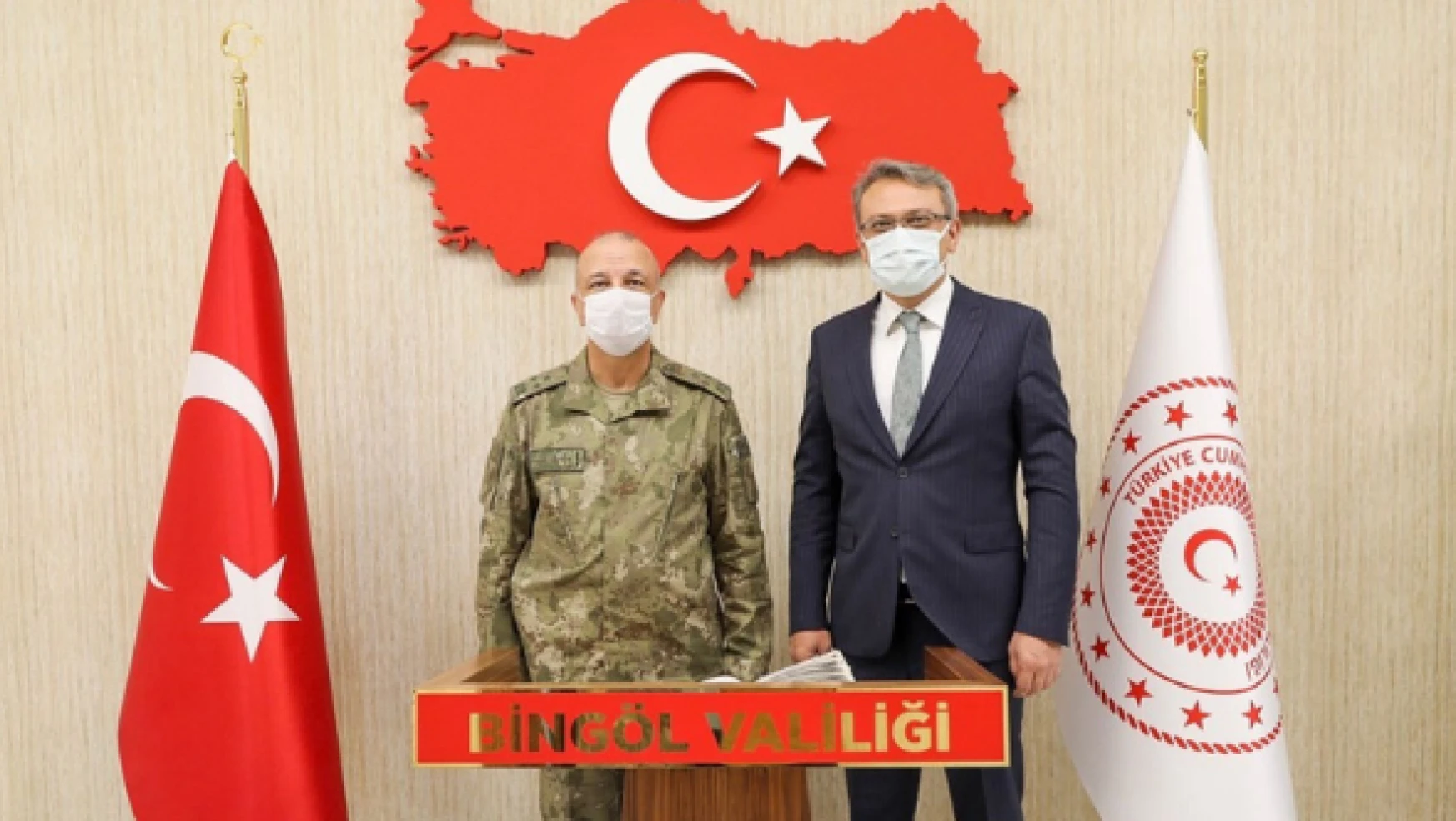 Korgeneral Yavuz Türkgenci Bingöl Valisi Kadir Ekinci'yi ziyaret etti