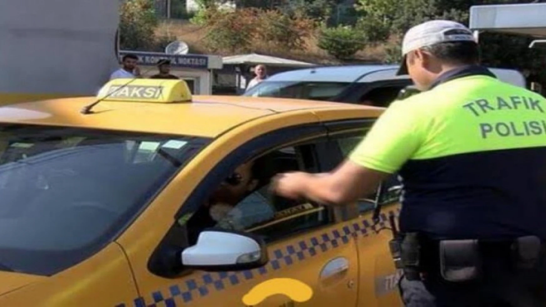Polis ticari taksileri denetleyecek