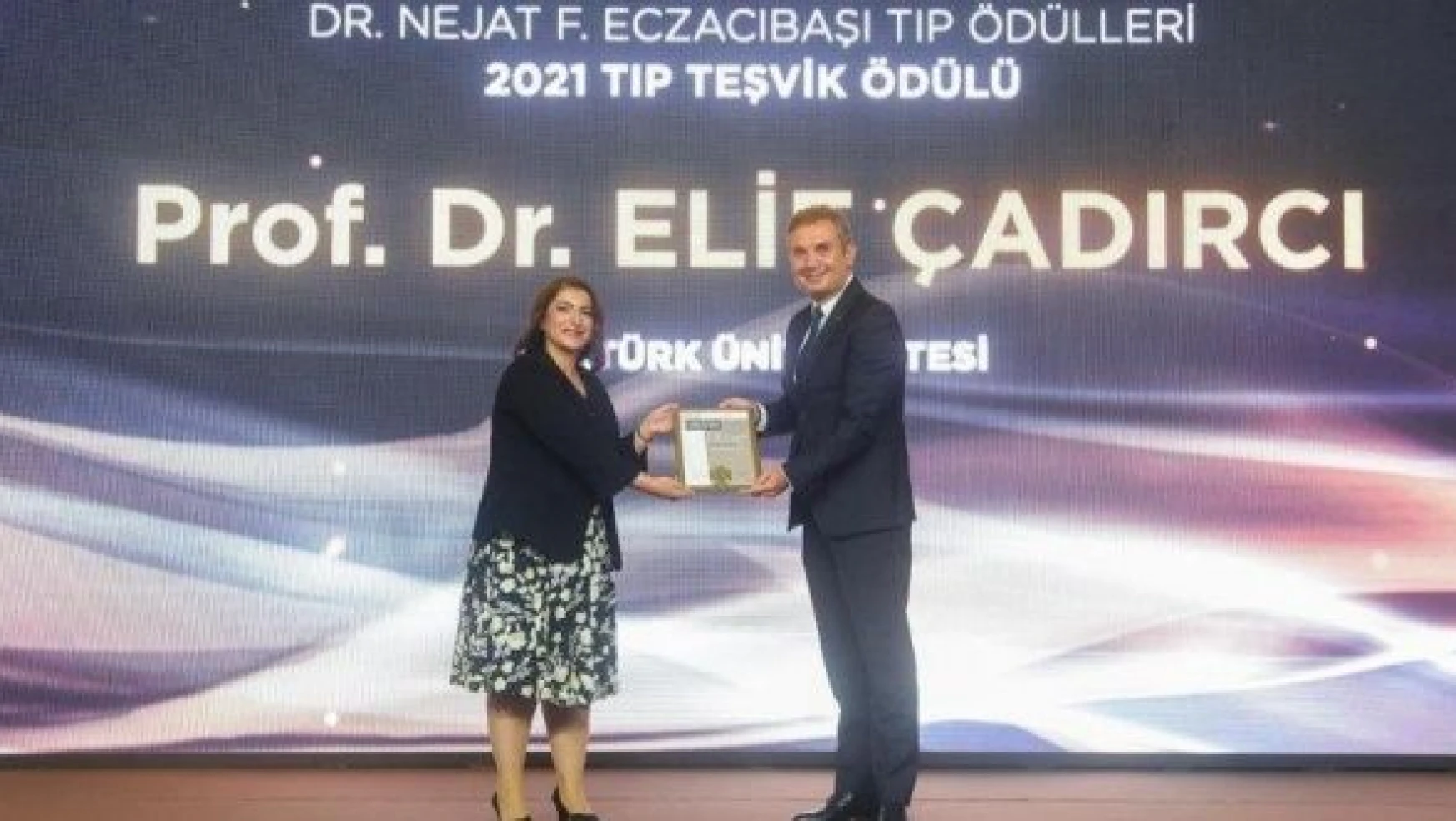 Prof. Dr. Elif Çadırcı 2021 Tıp Teşvik Ödülü'nün sahibi oldu