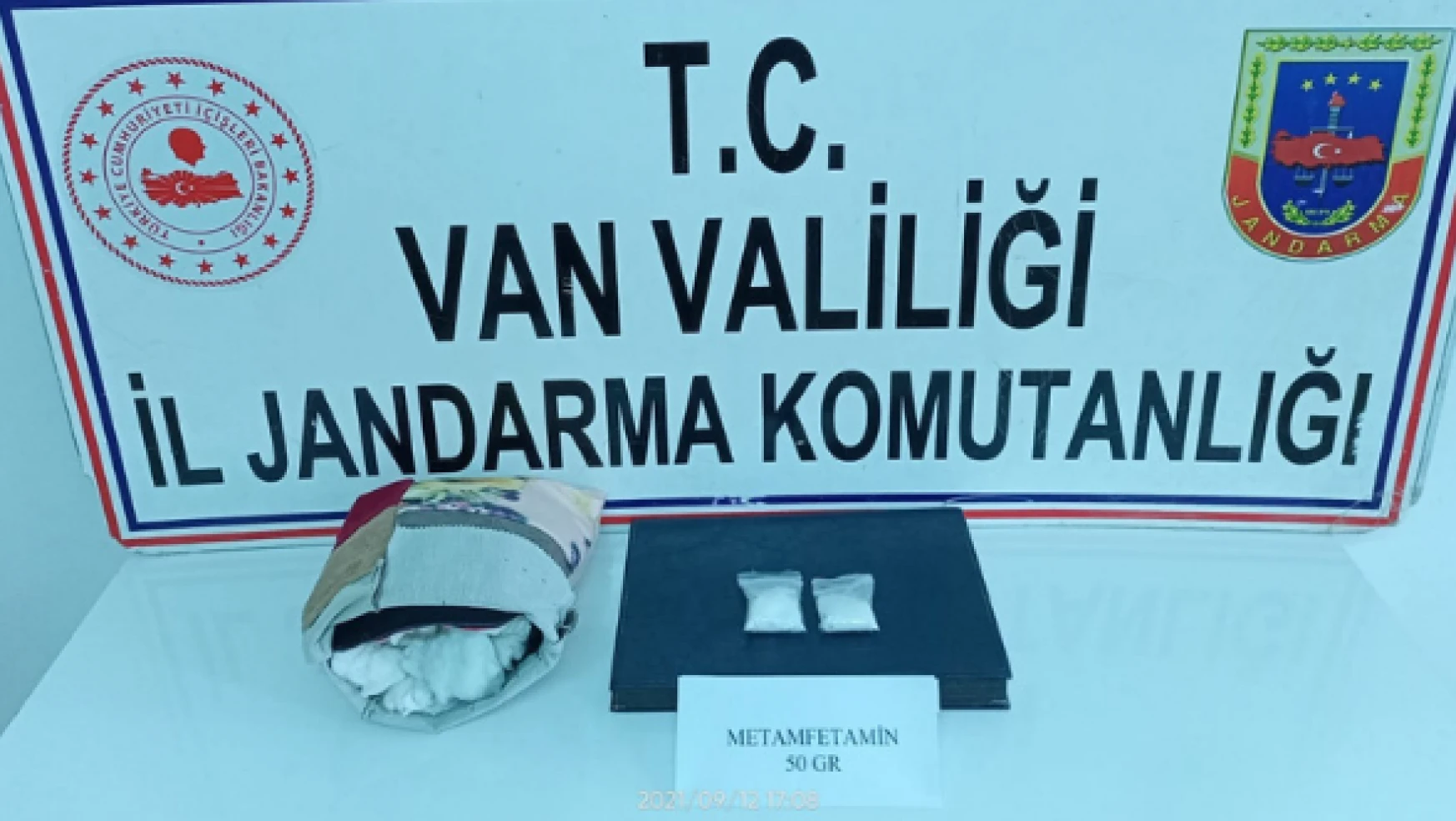 Erciş İlçe Jandarma Komutanlığı ekipleri uyuşturucu tacirlerine geçit vermedi