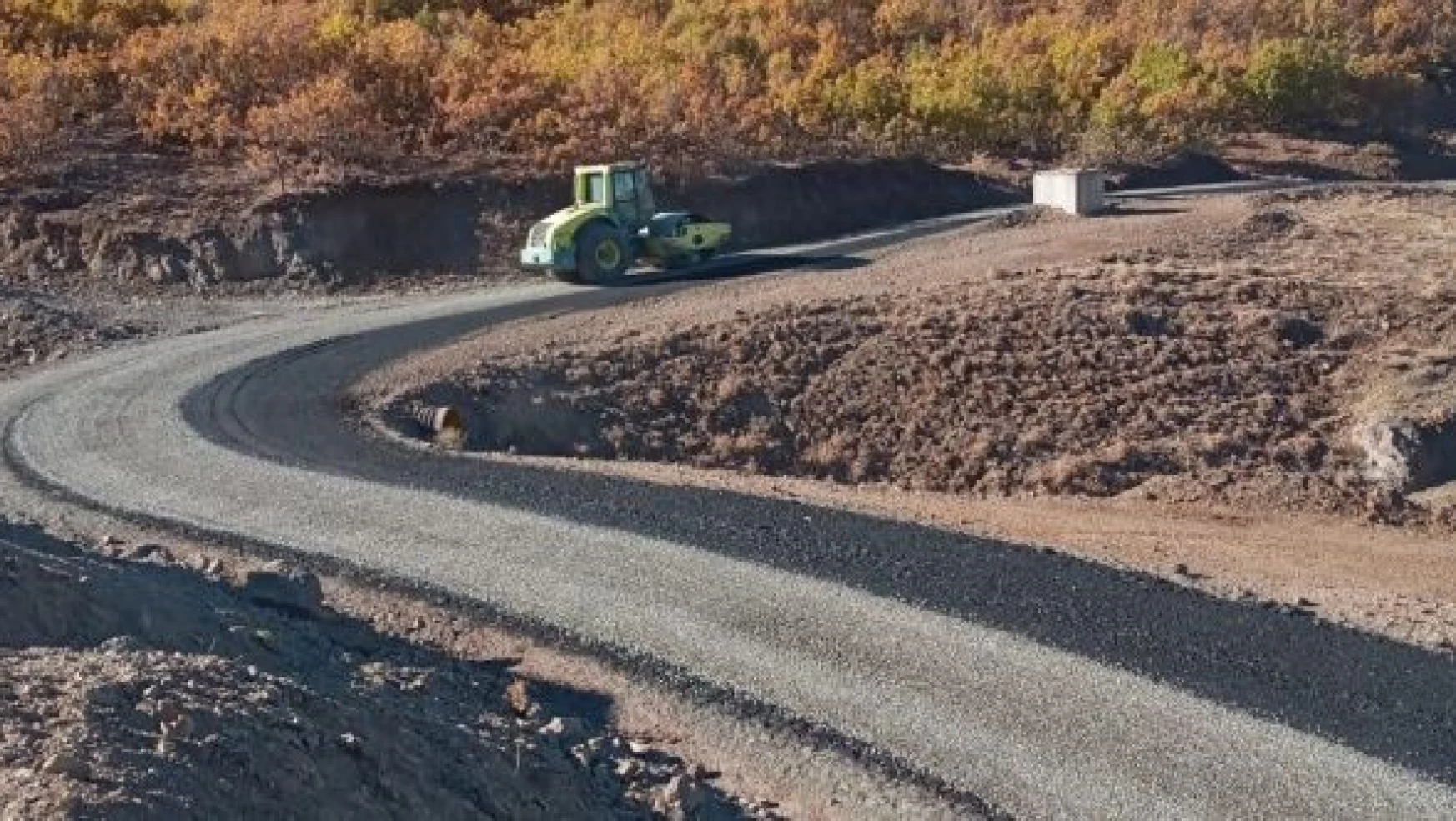Bingöl'de Köy yolları asfaltlanıyor