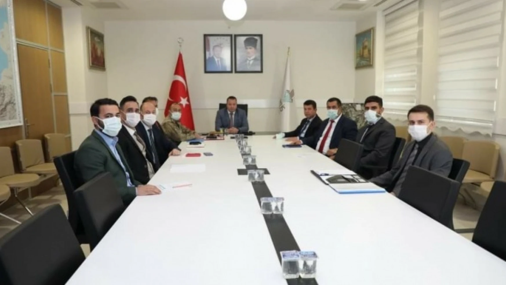 Bitlis'te Metruk Binalar İle İlgili Bilgilendirme Toplantısı yapıldı