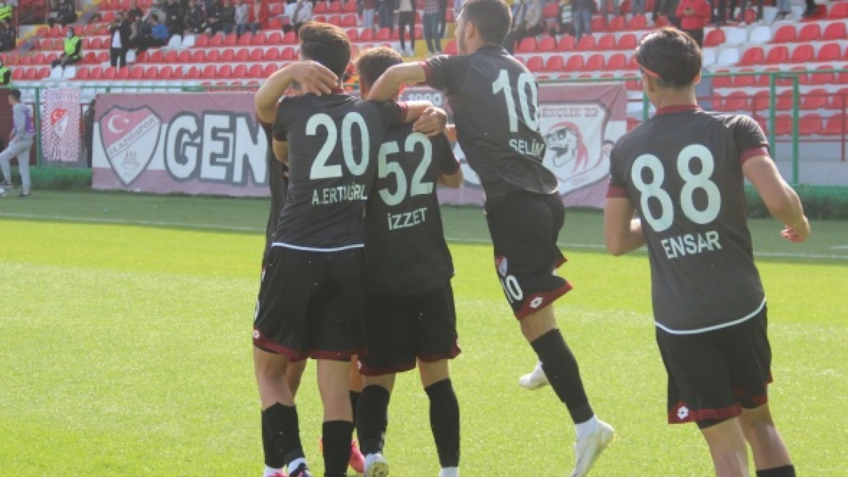 Elazığspor'da iki futbolcunun savunması alınacak