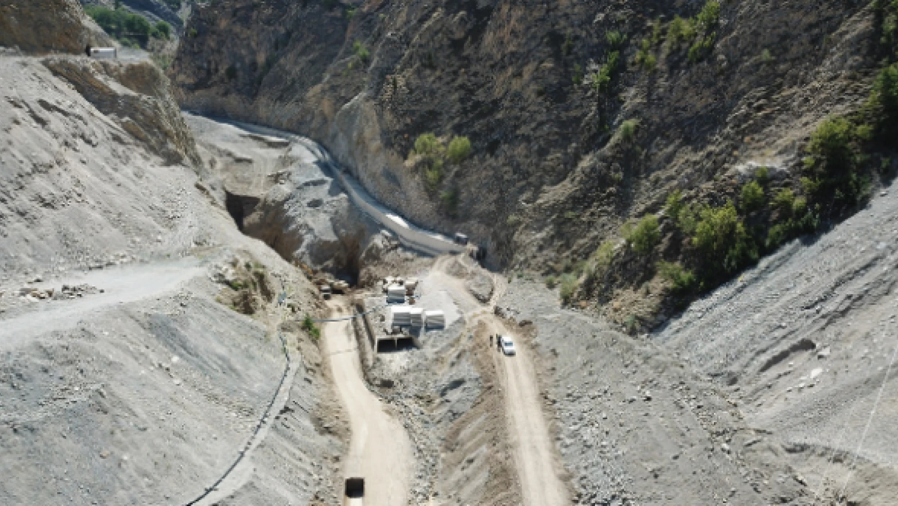 Erzurum Uzundere Barajı'nda çalışmalar sürüyor