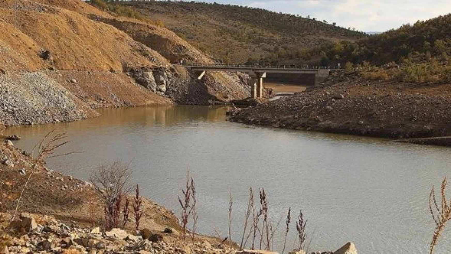 Gülbahar Barajı da kuraklıktan nasibini aldı