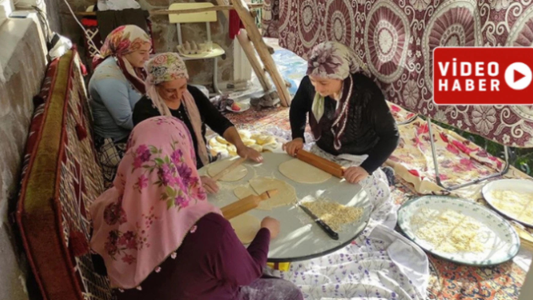 Kars'ta kadınlar imece usulü kışa hazırlanıyor