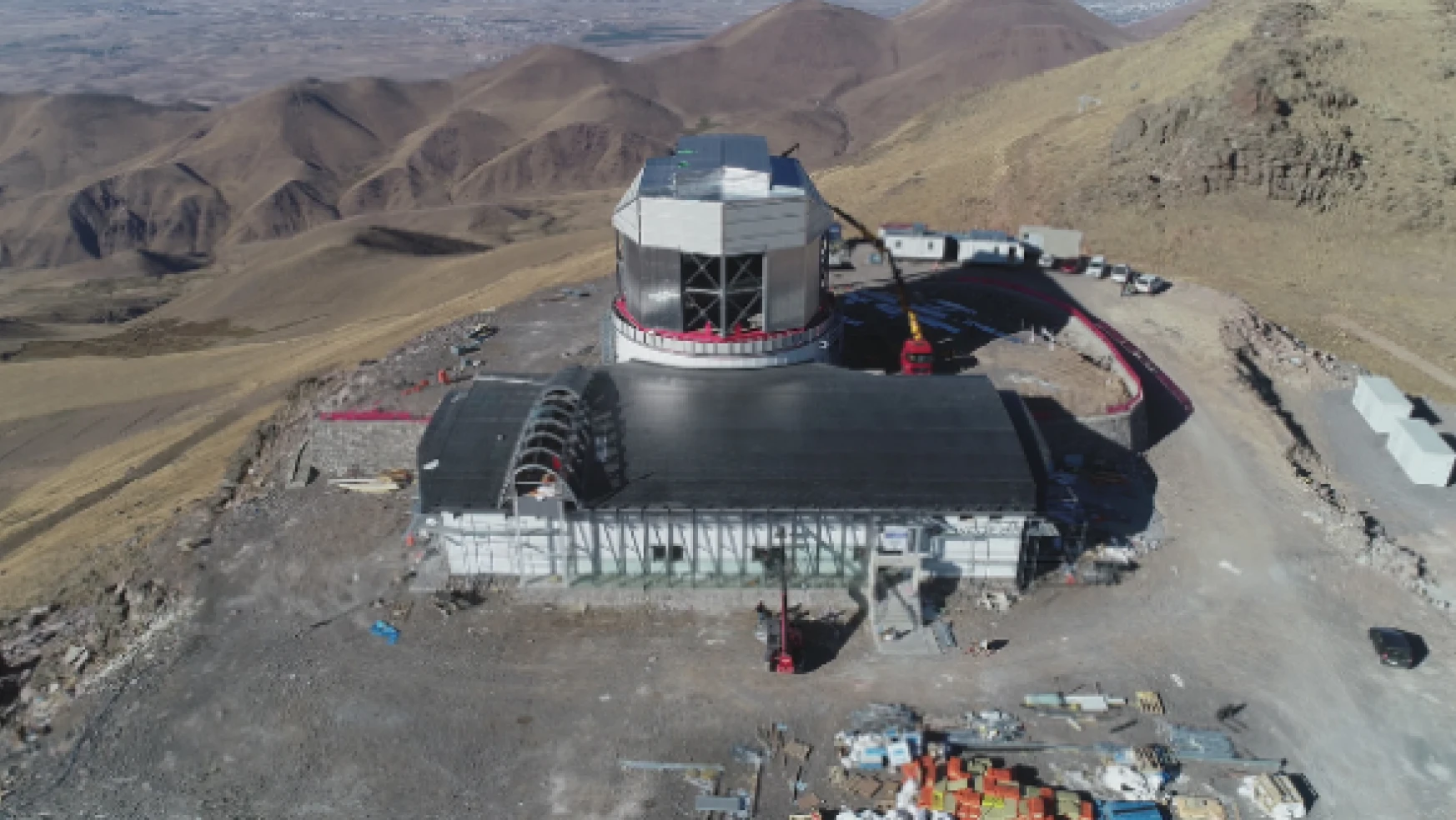 Türkiye'nin en büyük kızılötesi teleskobu Erzurum'da
