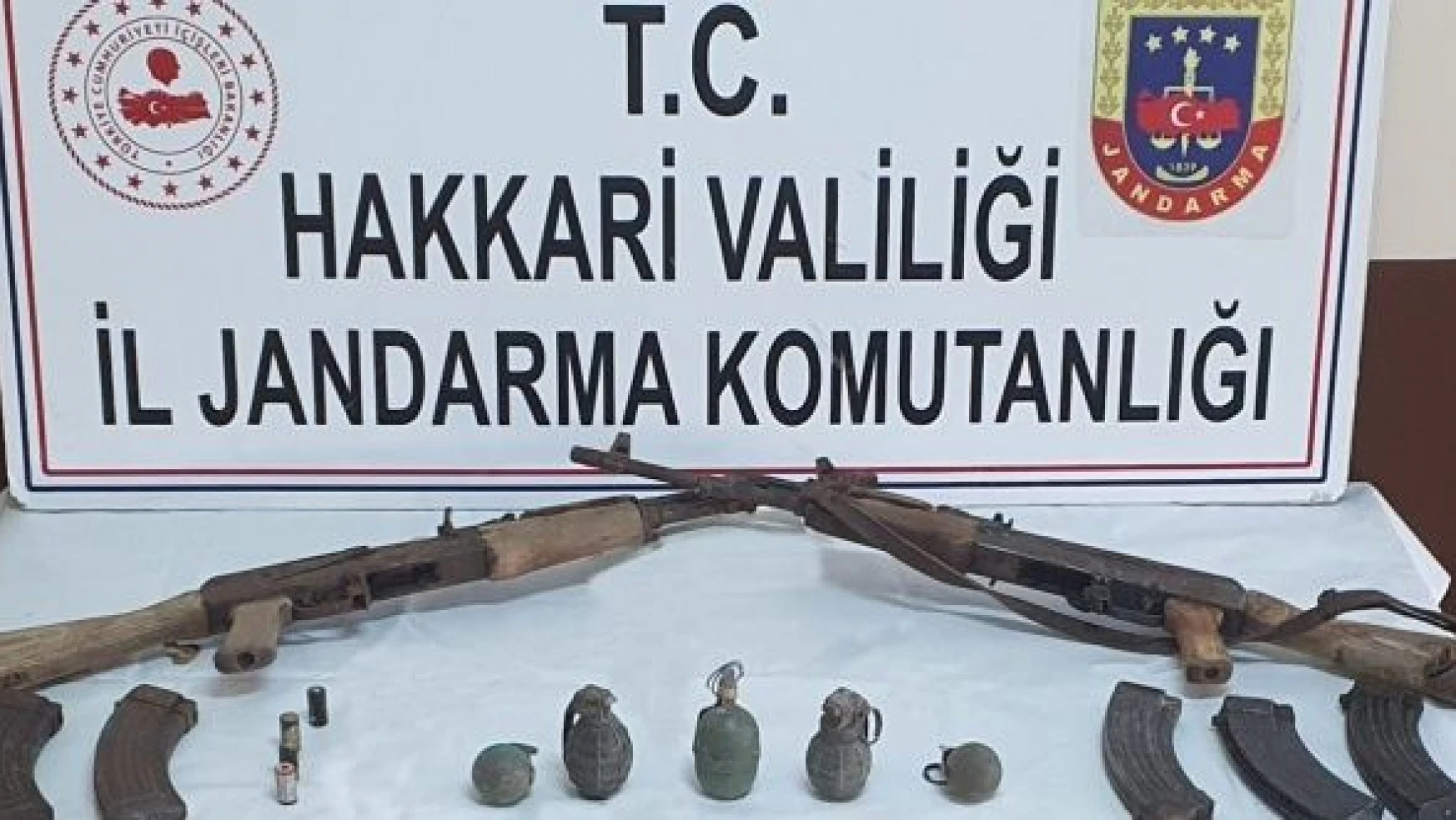 Yüksekova kırsalındaki mağarada mühimmat ele geçirildi