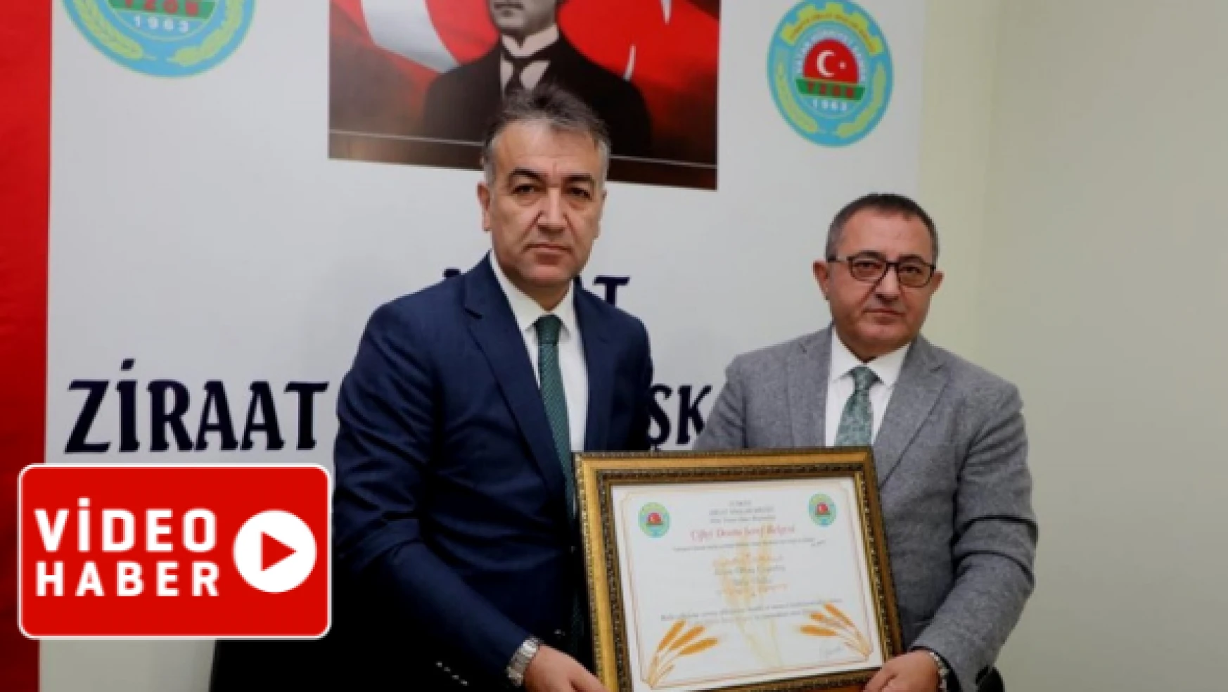 Bitlis Valisi Çağatay'a 'Çiftçi Dostu Şeref Belgesi' verildi
