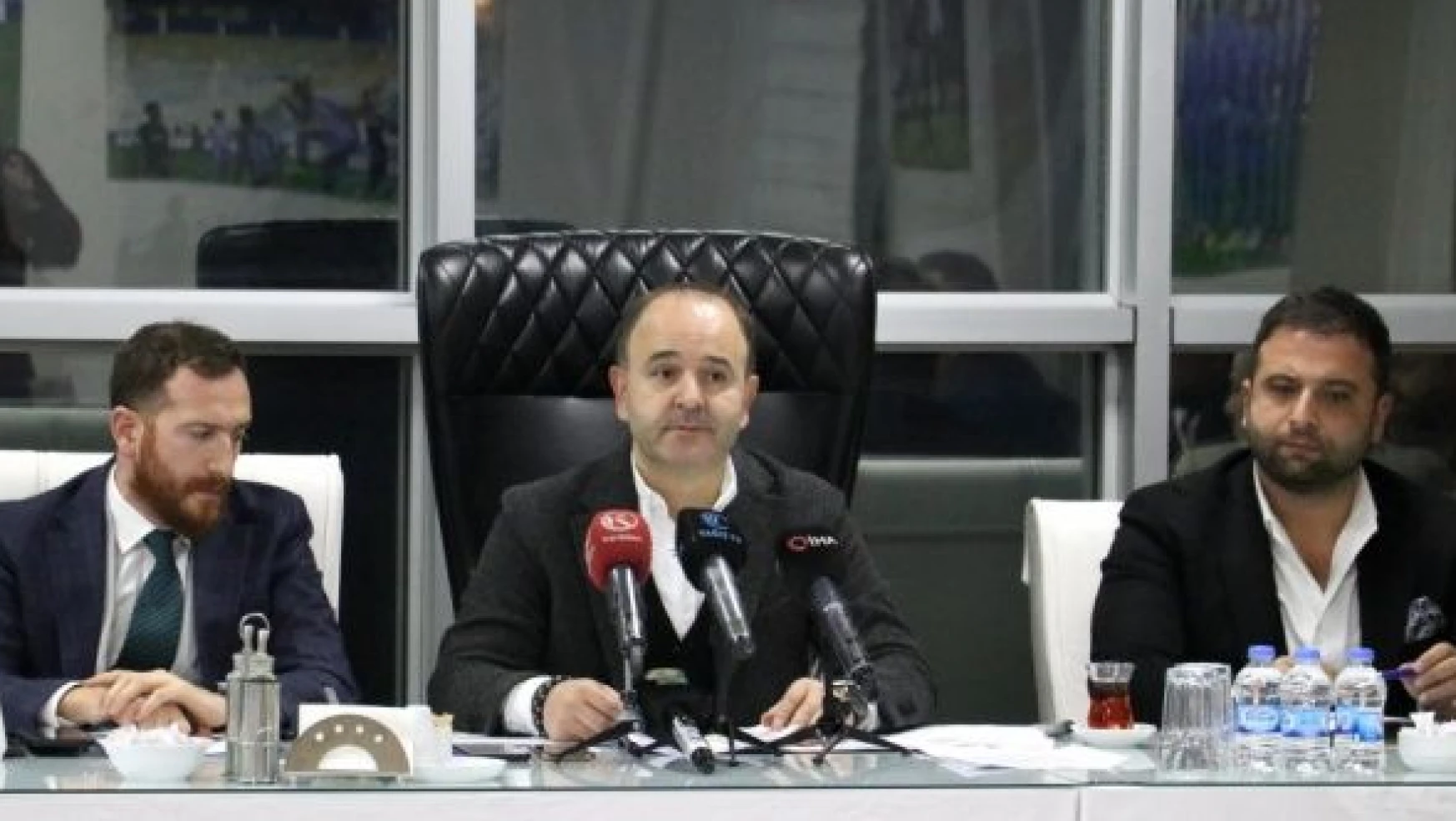 BB Erzurumspor Kulübü Başkanı Düzgün: &quotFutbolculara ödeme yaparken zorlanıyoruz"
