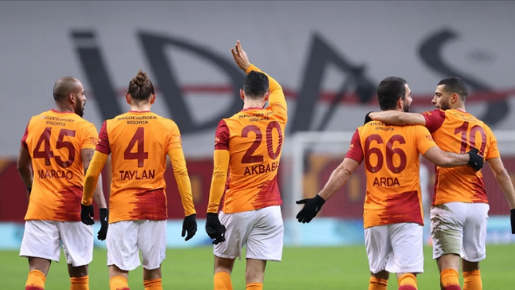 Galatasaray kafilesi Malatya'ya geldi sosyal medya yıkıldı