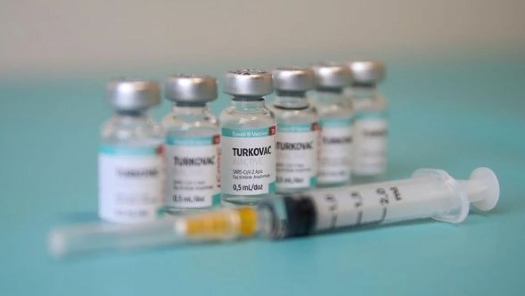 Gönüllüler yerli aşı TURKOVAC'ı güvenilir buluyor