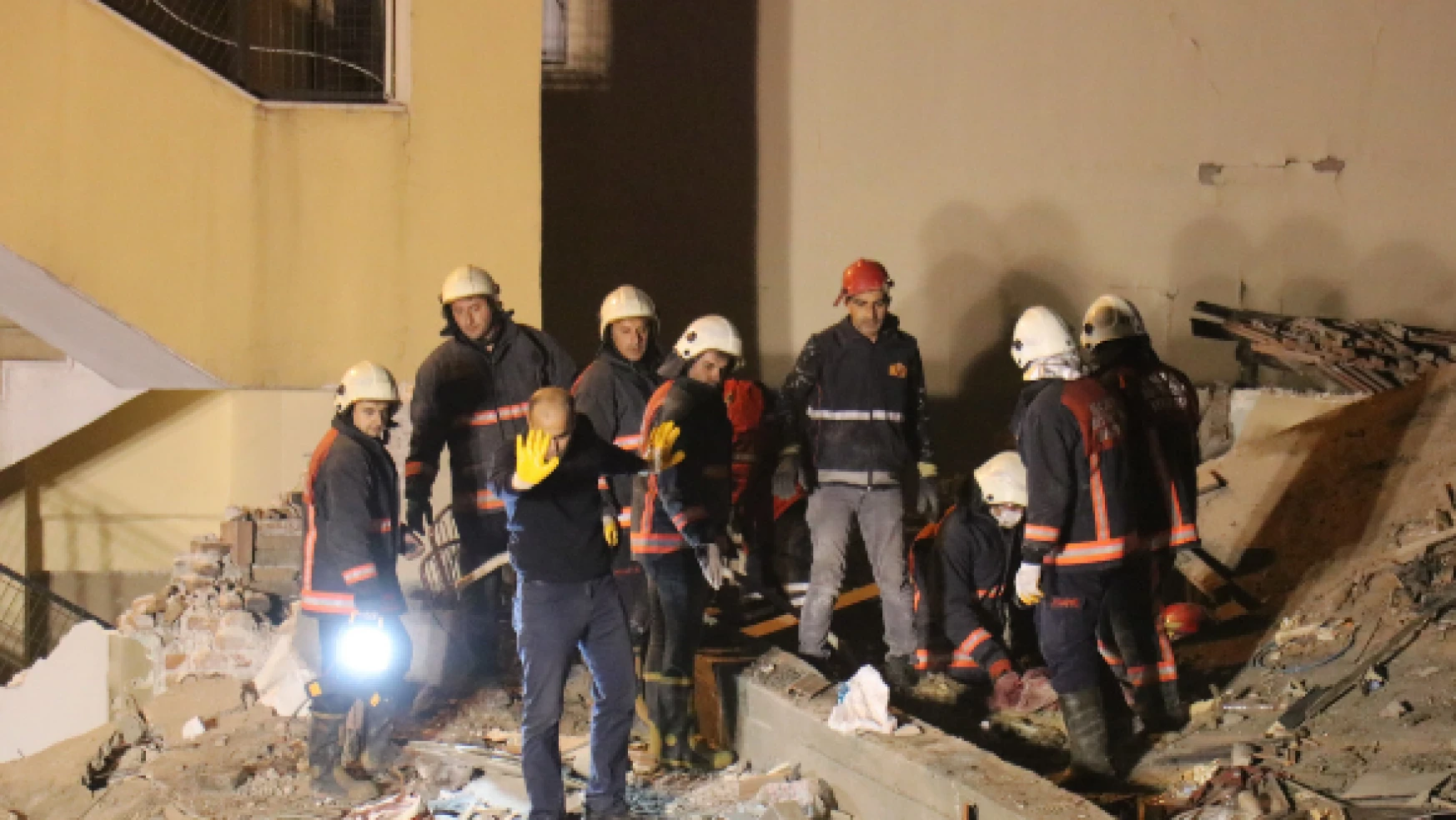 Malatya'da çöken binayla ilgili 3 tutuklama