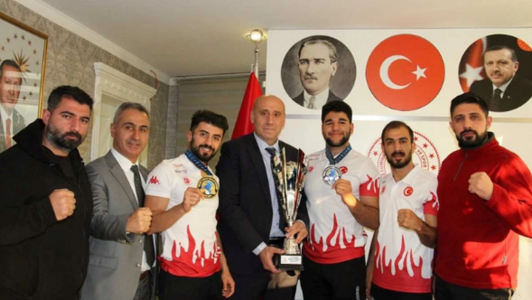 Erzurumlu Milli kick boksçulardan GSİM'ye ziyaret