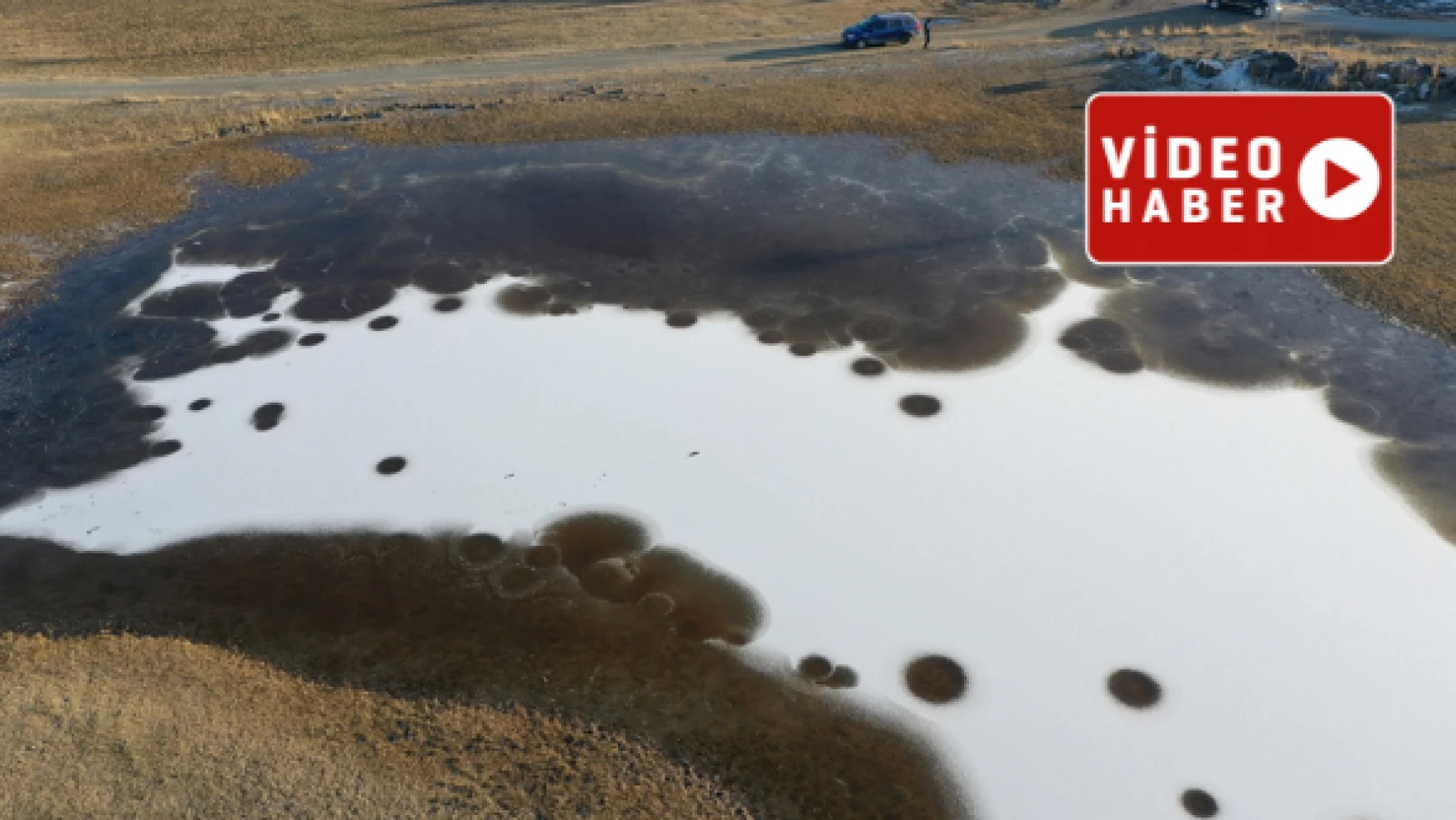 Ağrı Dağı Milli Parkı'ndaki sulak alanlar buzla kaplandı