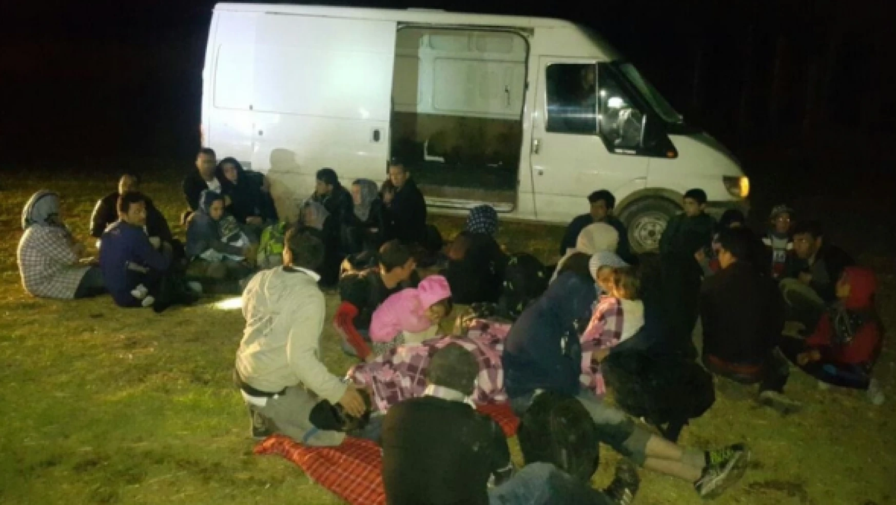 Iğdır'da göçmen kaçakçılığı operasyonu! Böyle yakalandılar