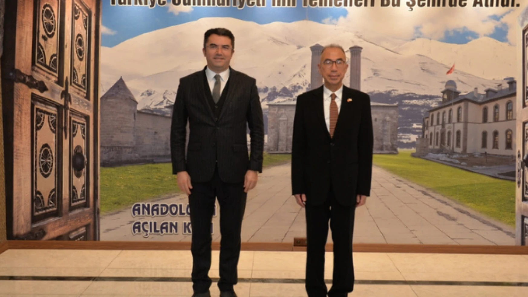 Japonya Büyükelçisi Okay Memiş'i ziyaret etti