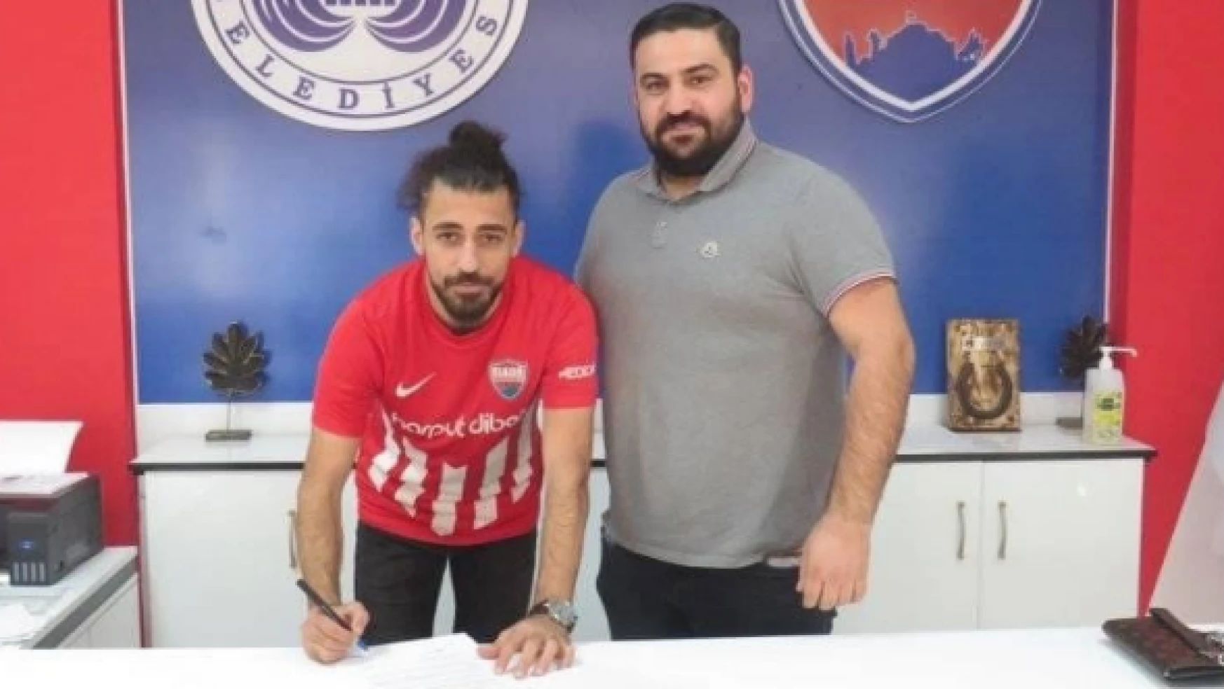 Ön libero Kadir Taşoğlu Elazığ Karakoçan FK 'ya transfer oldu