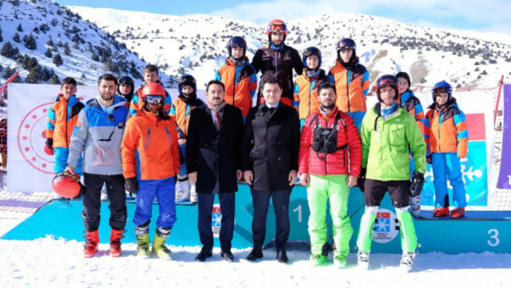 Alp Disiplini kayakçılar madalyalarına kavuştular