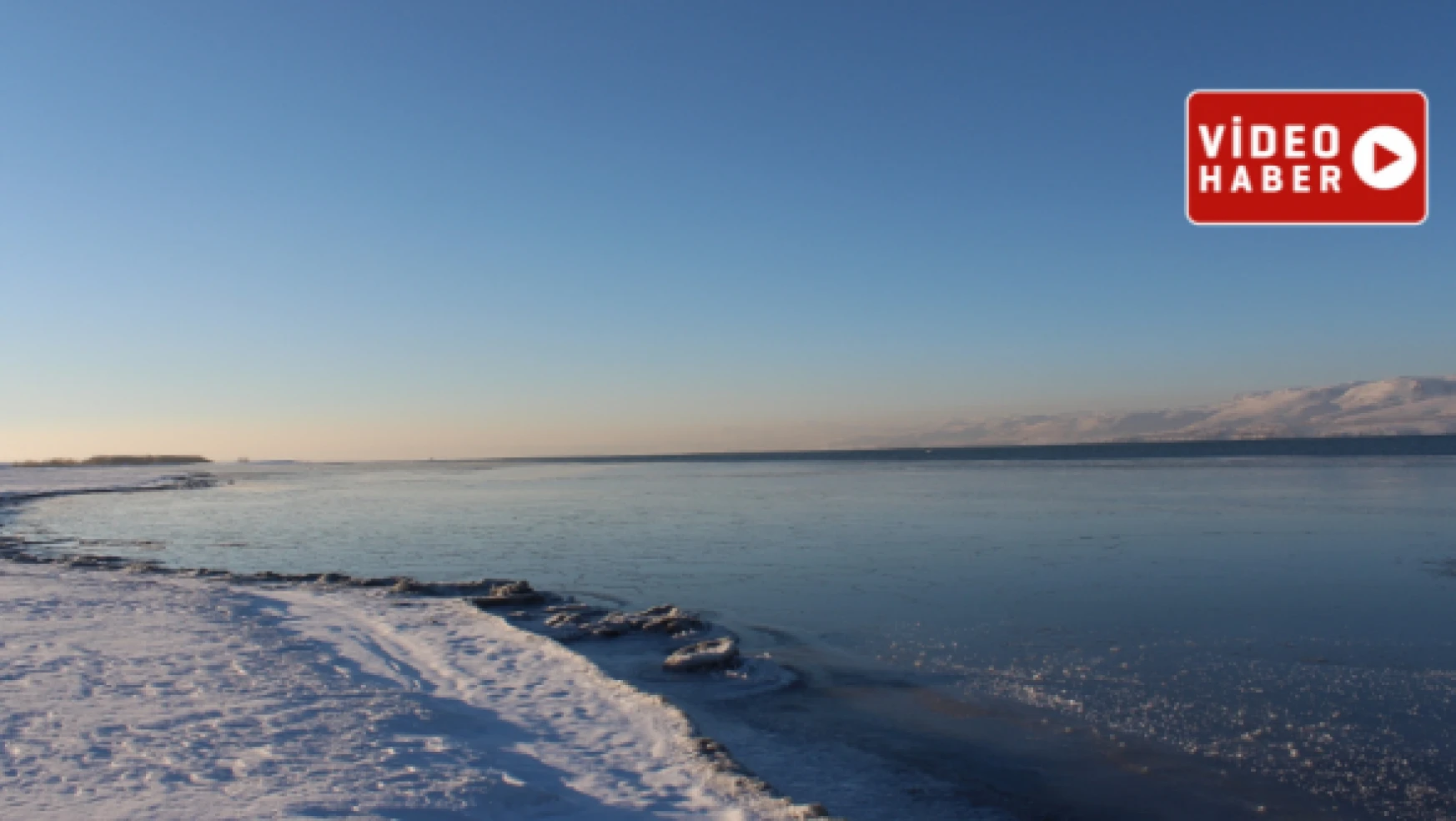 Kar yağışı Van Gölü için umut kaynağı oldu!