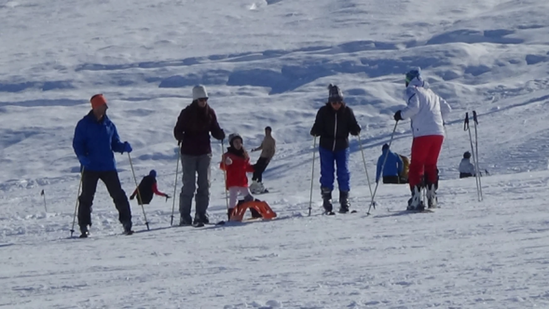 Muş Güzeltepe Kayak Merkezi hafta sonu doldu taştı!
