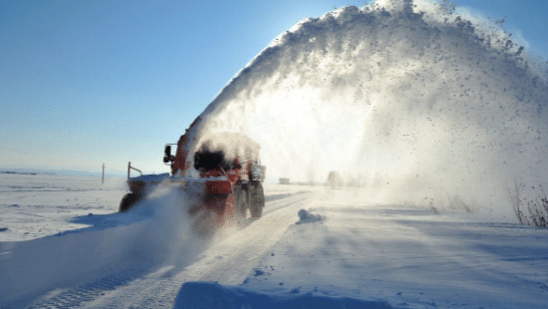 Van'da belediye ekipleri karla mücadele çalışmalarına başladı