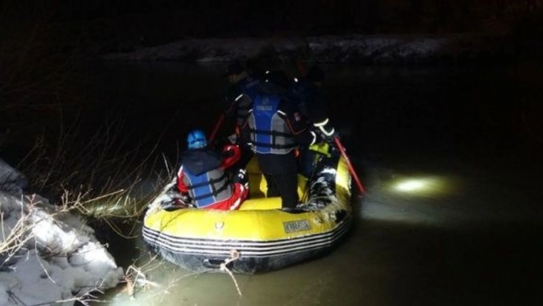 Karasu Nehri'ne düşen lise öğrencisi kayboldu