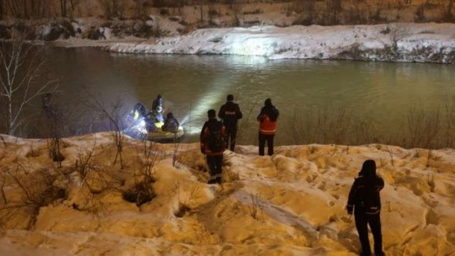 Nehre düşen lise öğrencisi kayıplara karıştı