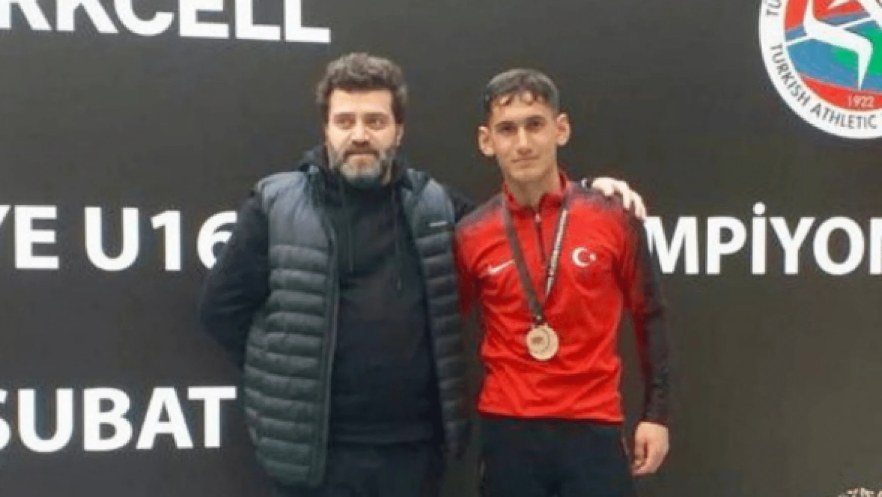 Muş'un gururu Atletizmde Türkiye şampiyonu