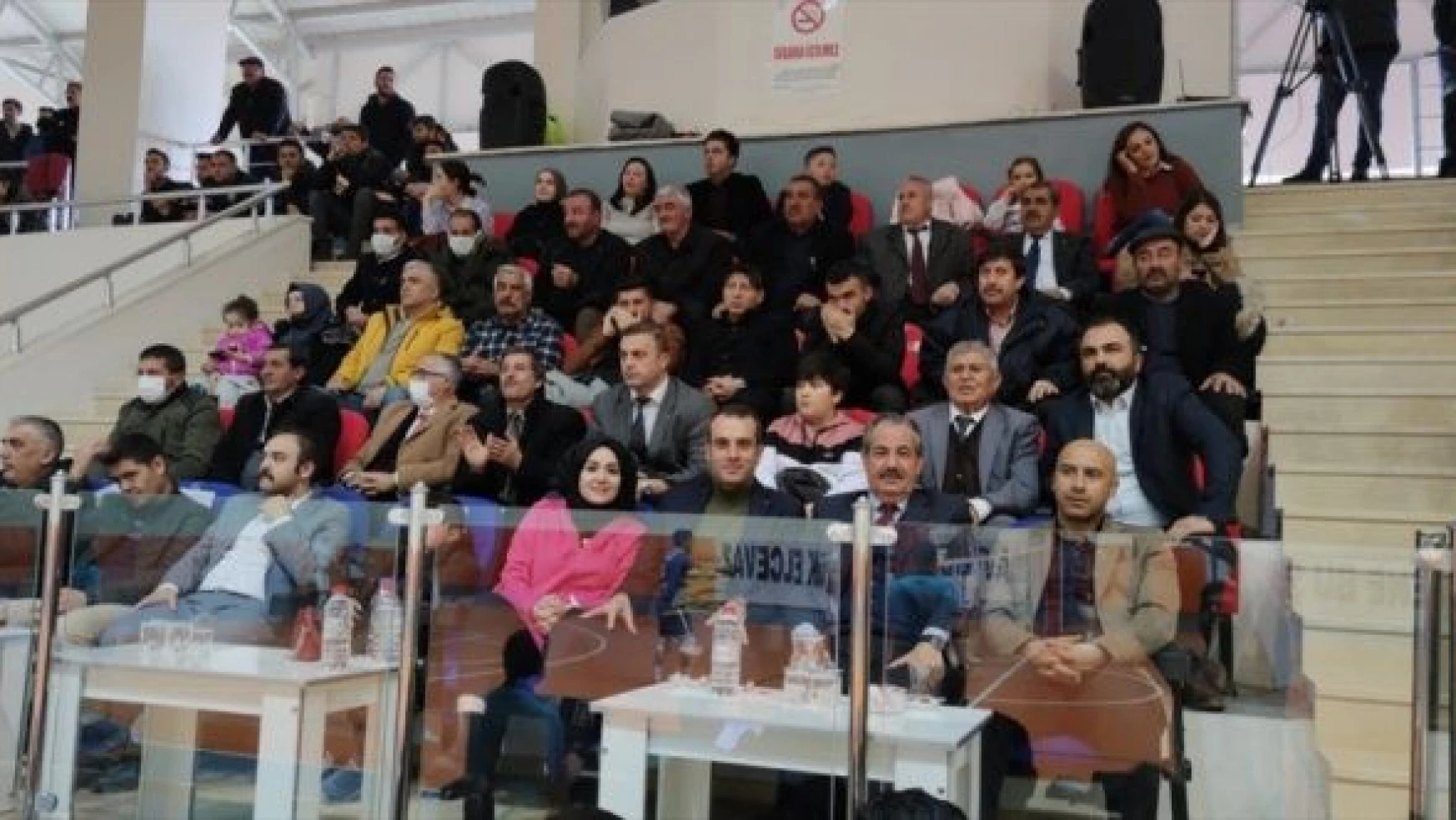 Adilcevaz Türşad Voleybol Takımı play-off oynamaya hak kazandı